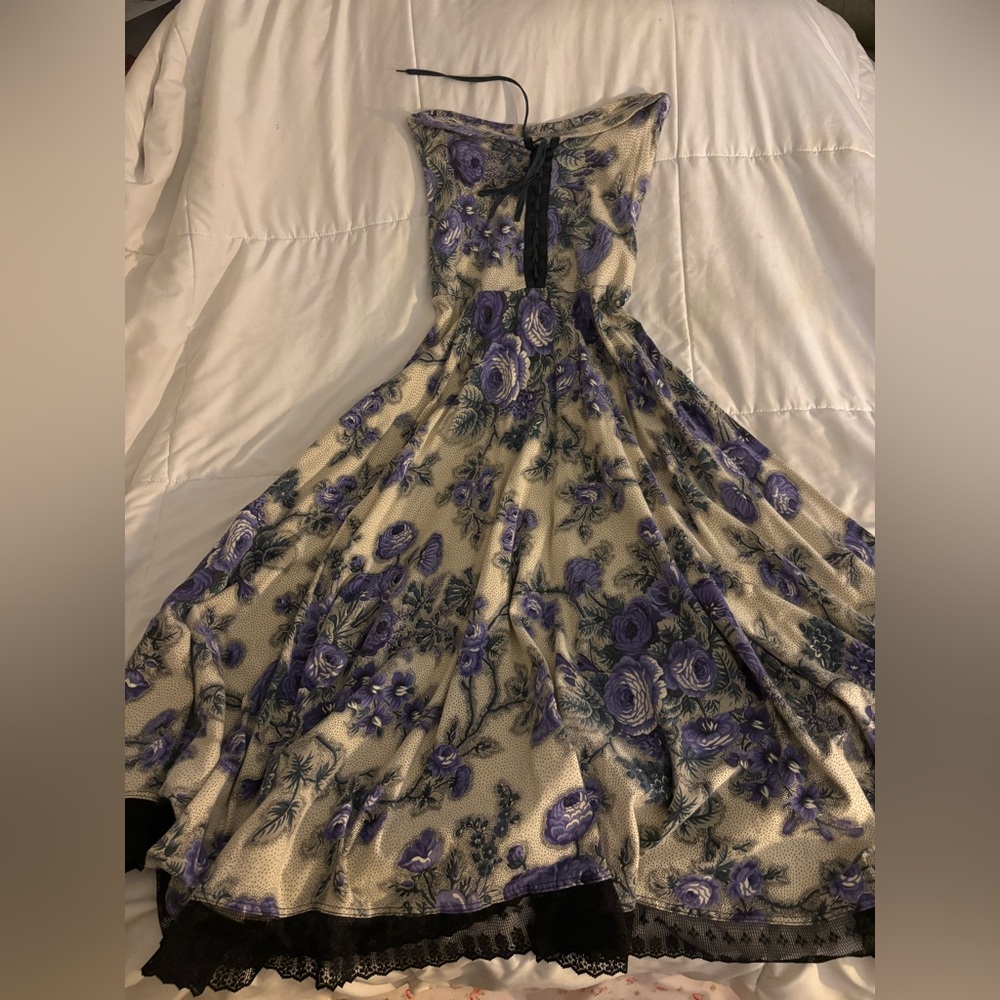 1980s vintage Betsey Johnson- Floral Purple and Cream Dress